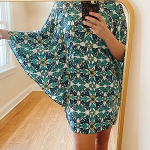 Winged sleeve patterned dress